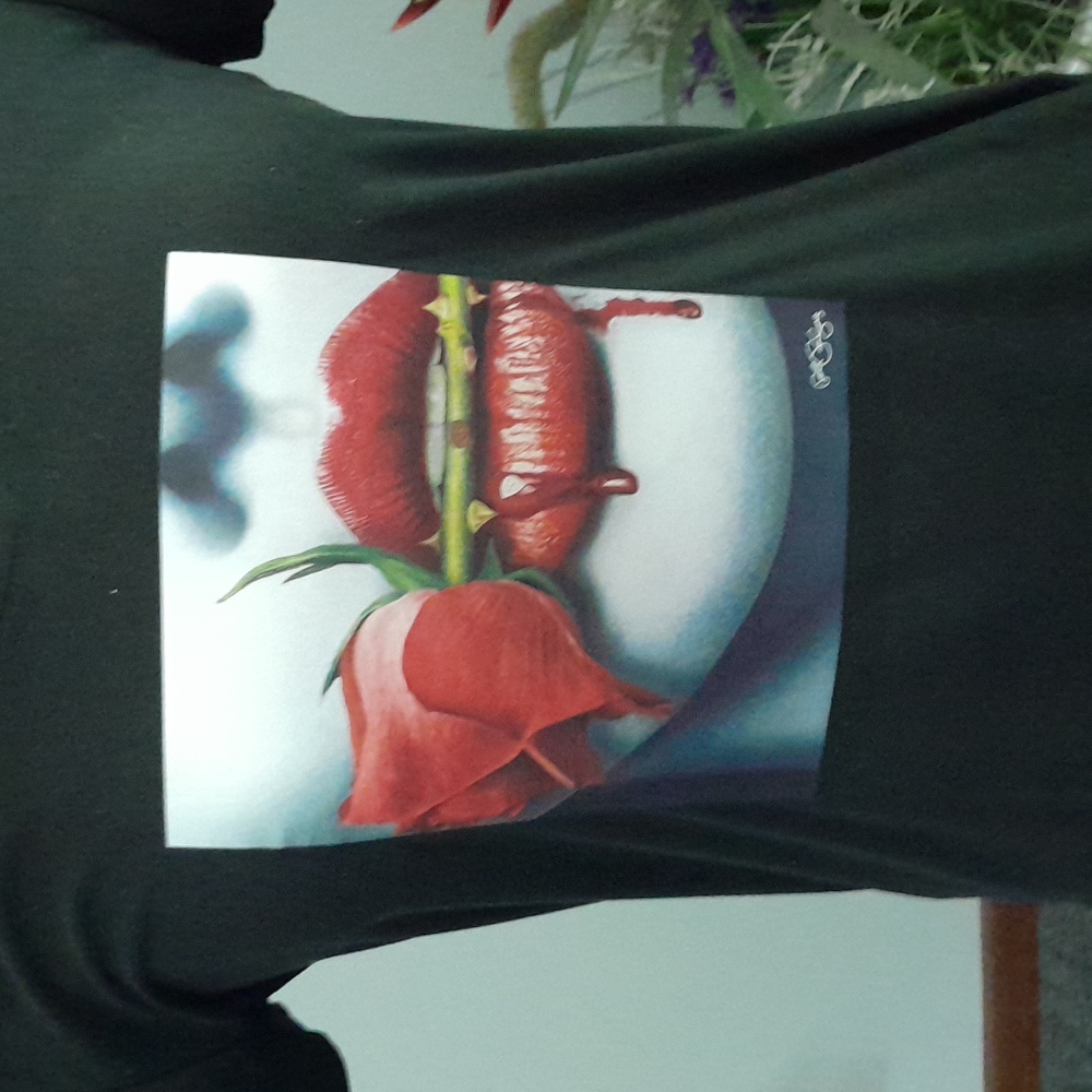 Rose V neck short sleeve shirt